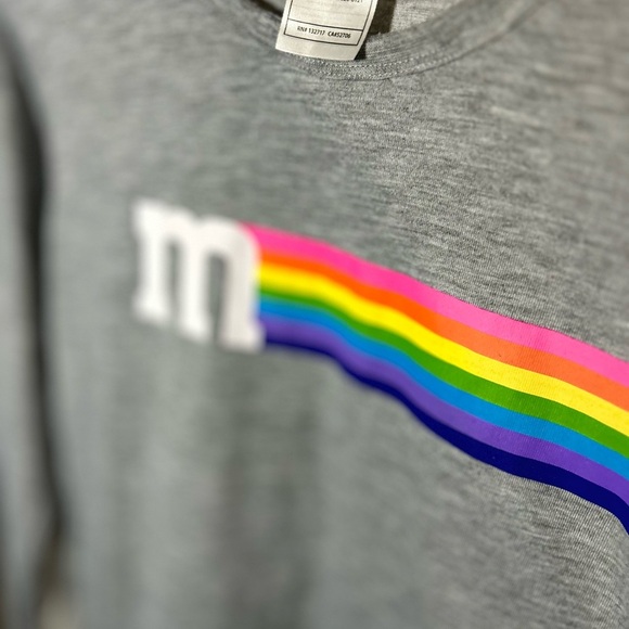 M&M Gray Long Sleeve Shirt with Rainbow Design Size Women’s Medium - Picture 3 of 5